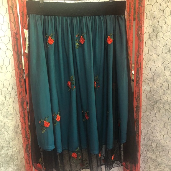 NWT - LuLaRoe Embroidered Skirt - Picture 5 of 8